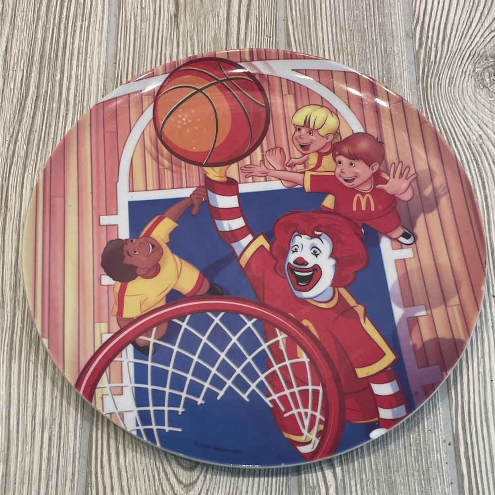 Vintage 2007 McDonalds Ronald McDonald Basketball Melamine Plate Sun Coast 9.5in